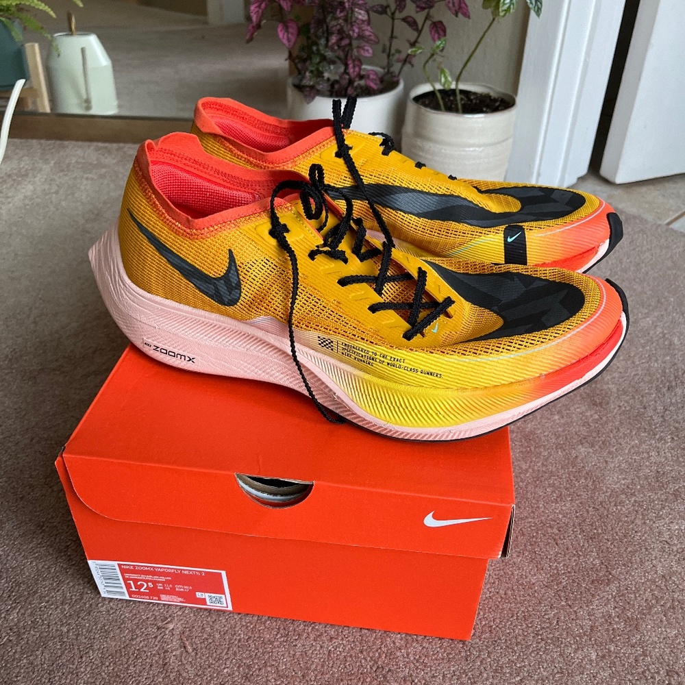 Nike zoomx vaporfly next% 2